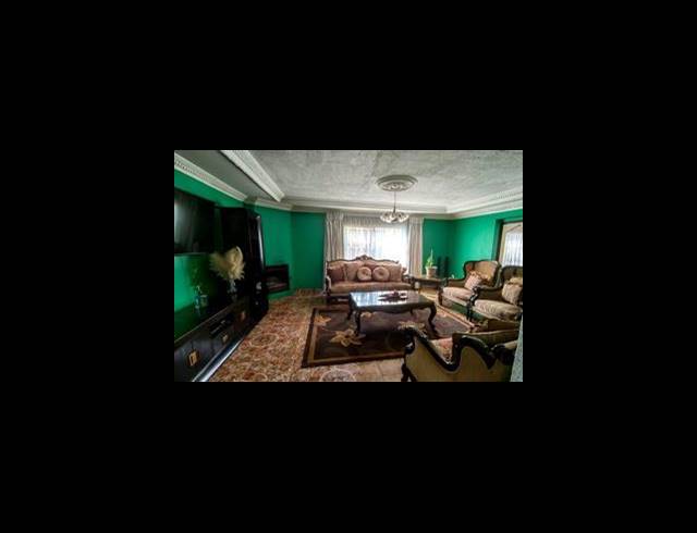 5 BEDROOM HOUSE FOR SALE IN THE ORCHARDS